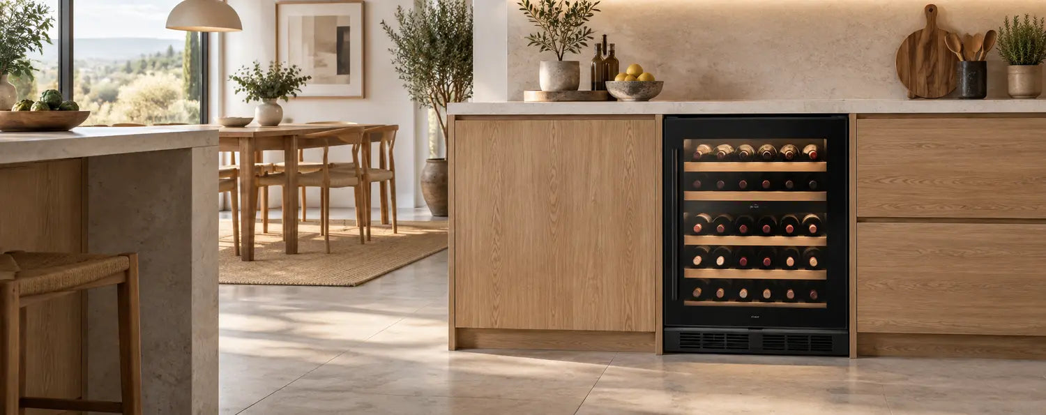 Vinoteca encastrable correctamente instalada bajo encimera