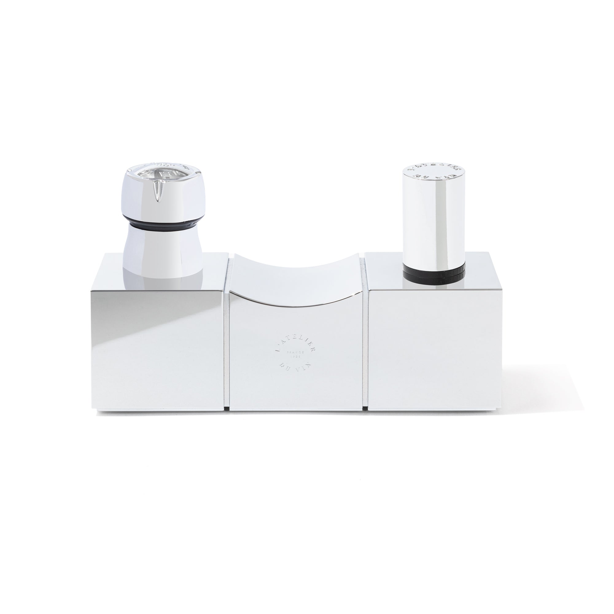Tapones de vino L'Atelier du Vin Bouchons Millésimes sobre cajas espejo, vista lateral sin corcho