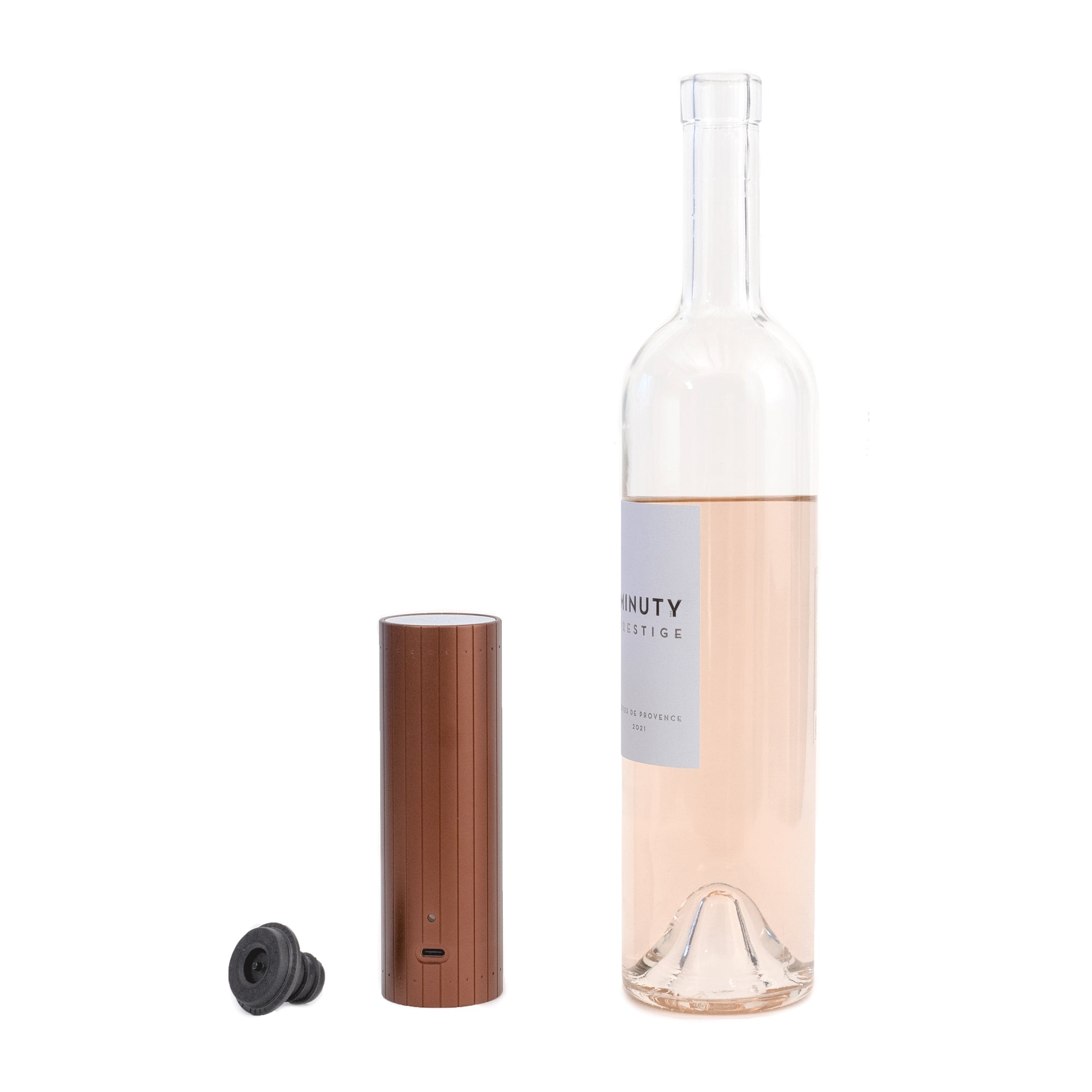 Gard'Vin On/Off Power Signature L'Atelier du Vin con botella de vino rosado y tapón de vacío en uso