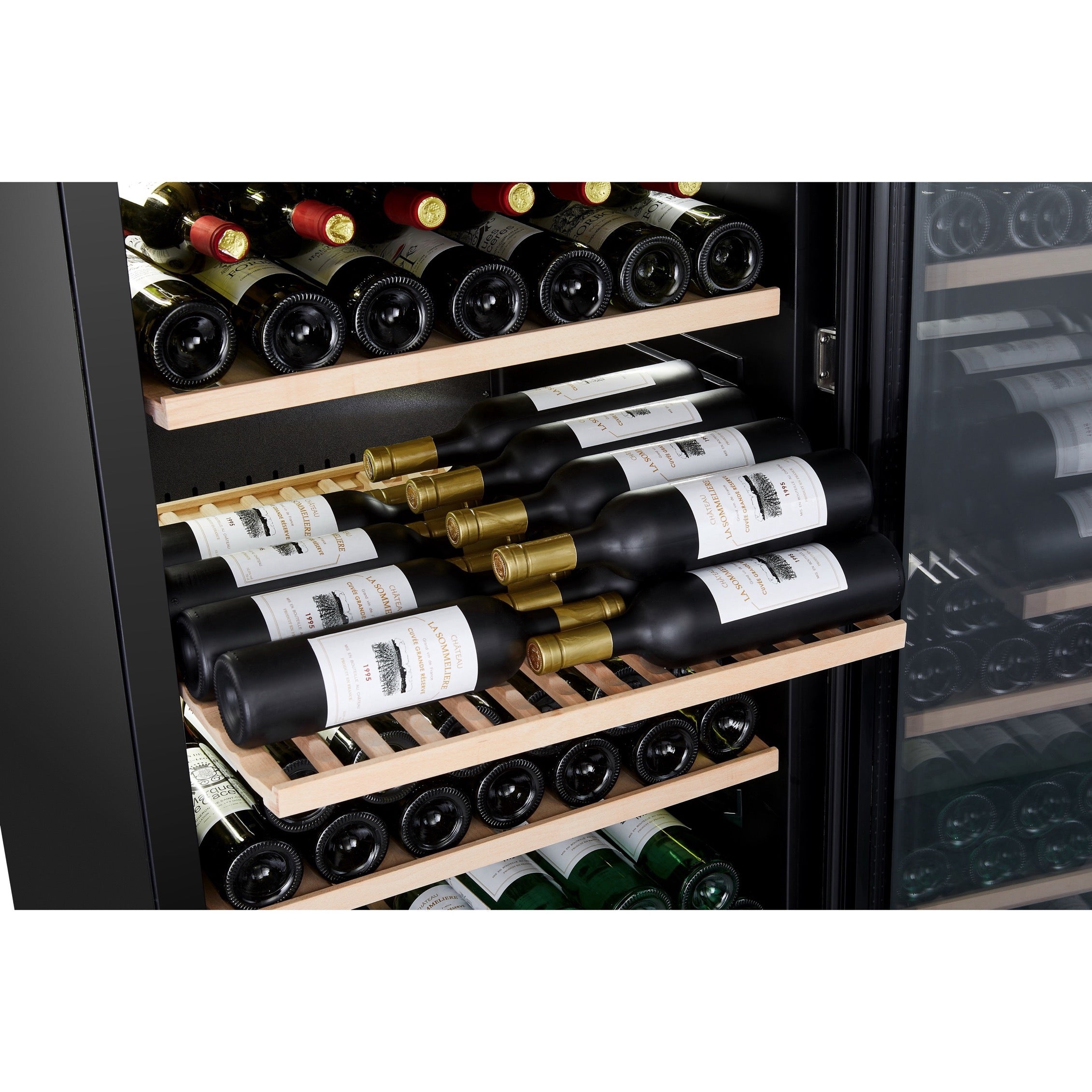 Vista de la Vinoteca 247 botellas La Sommelière APOGEE 250DZ doble zona completamente abastecida con botellas de vino