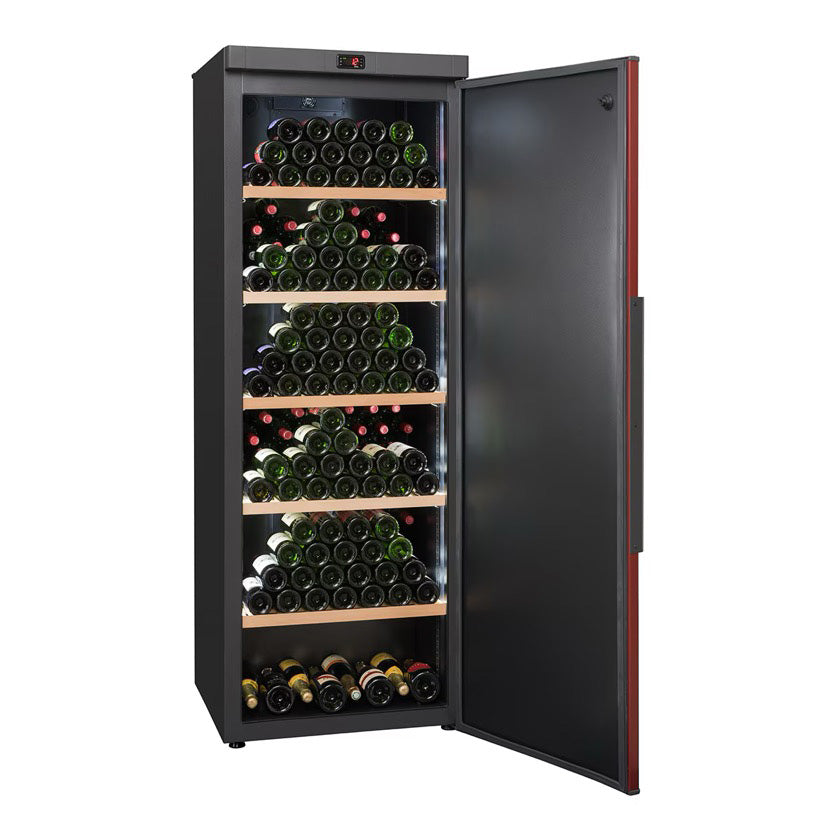 Vista de la Vinoteca 329 botellas La Sommelière VIP330P completamente abastecida con botellas de vino