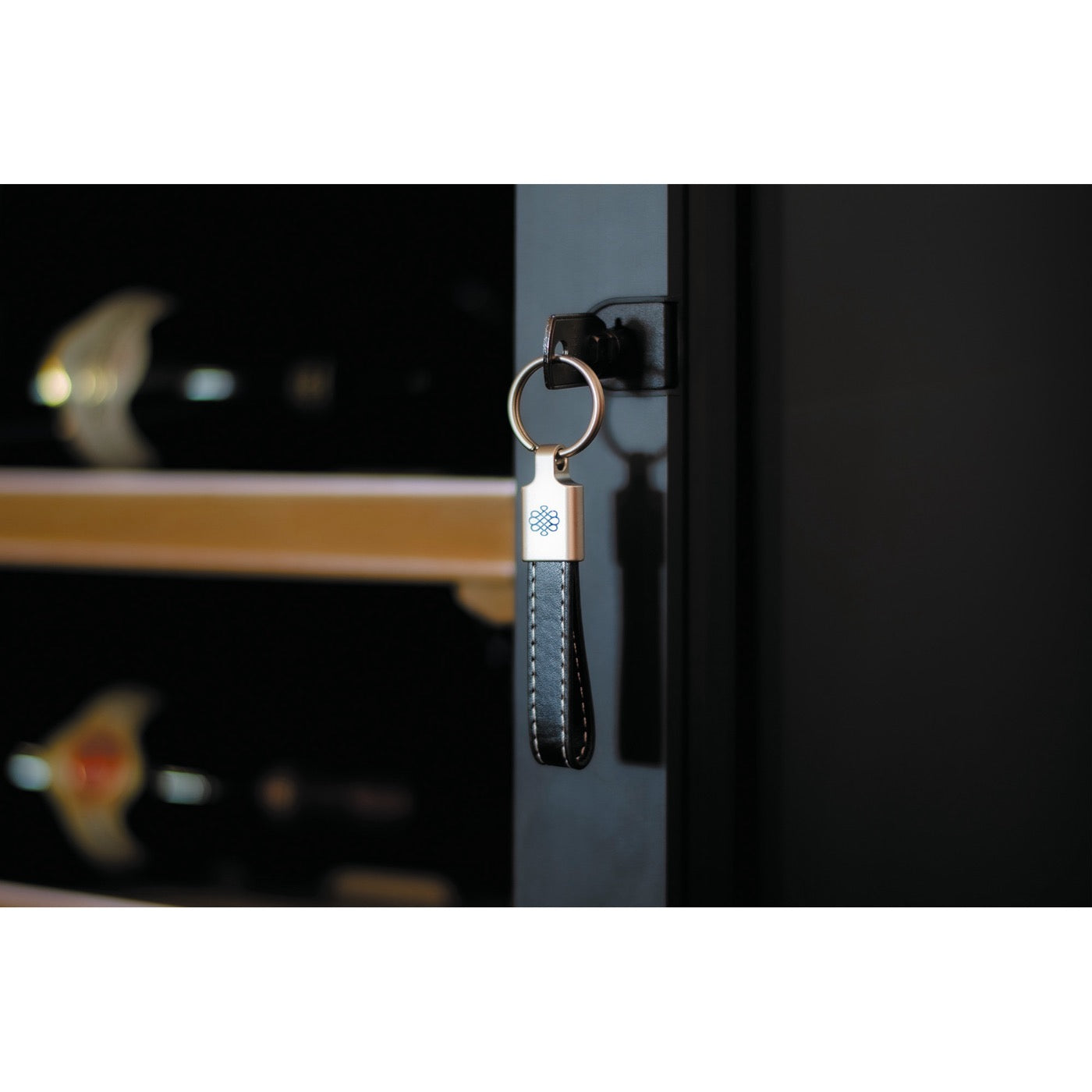 Vinoteca 50 botellas EuroCave La Premiere SV3 Glass detalle cerradura