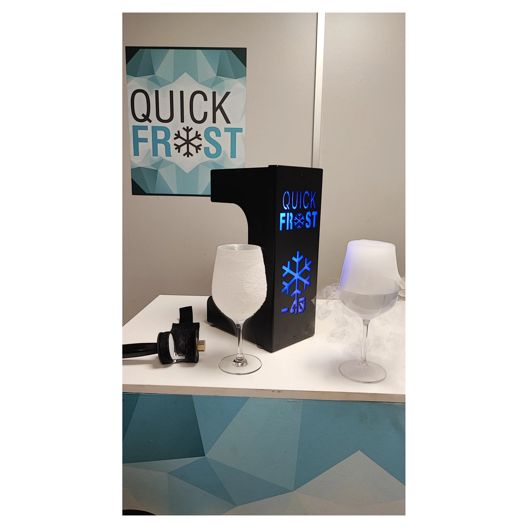 Escarchadora de copas y vasos + accesorio hielo seco QuickFrost ICG-6000