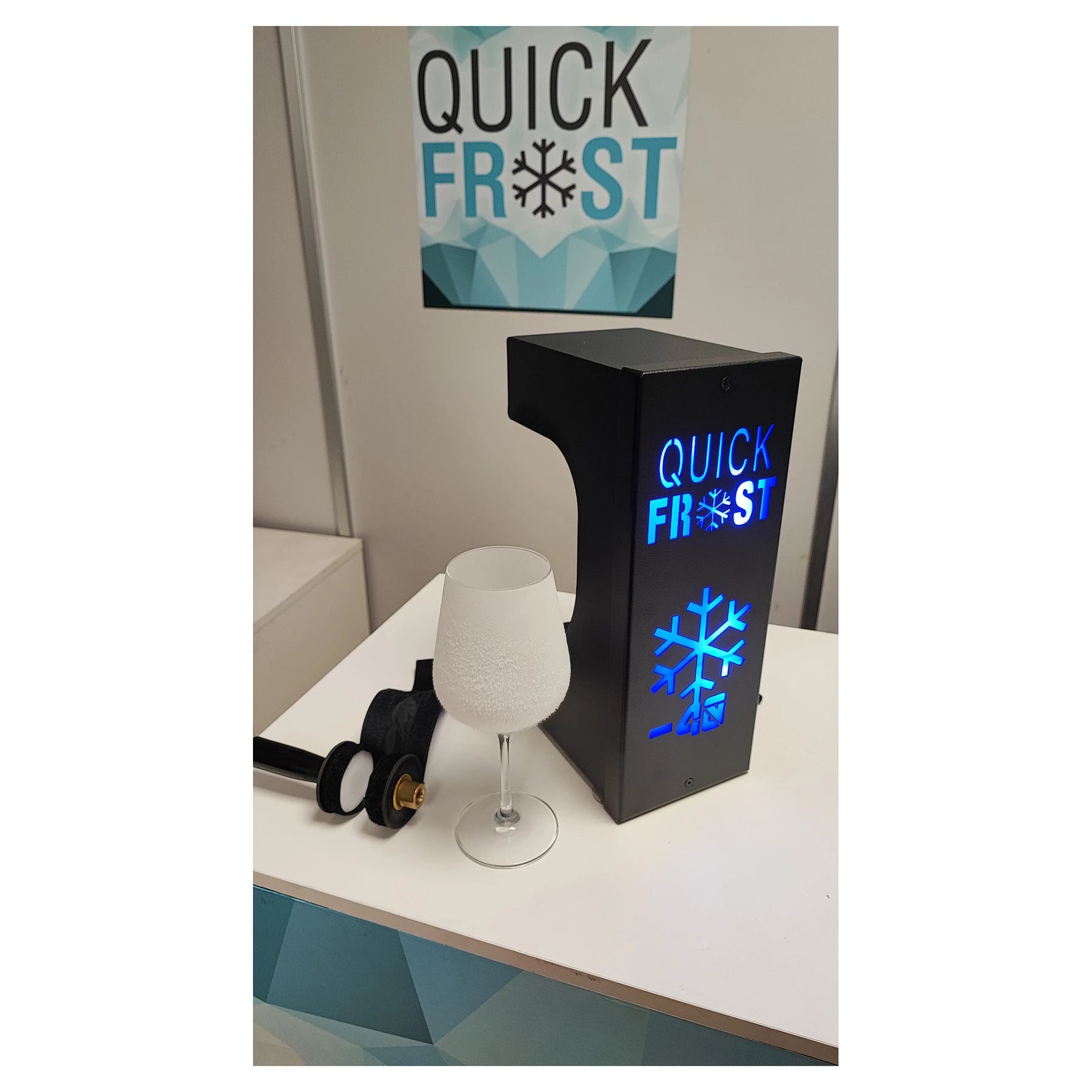 Escarchadora de copas y vasos + accesorio hielo seco QuickFrost ICG-6000