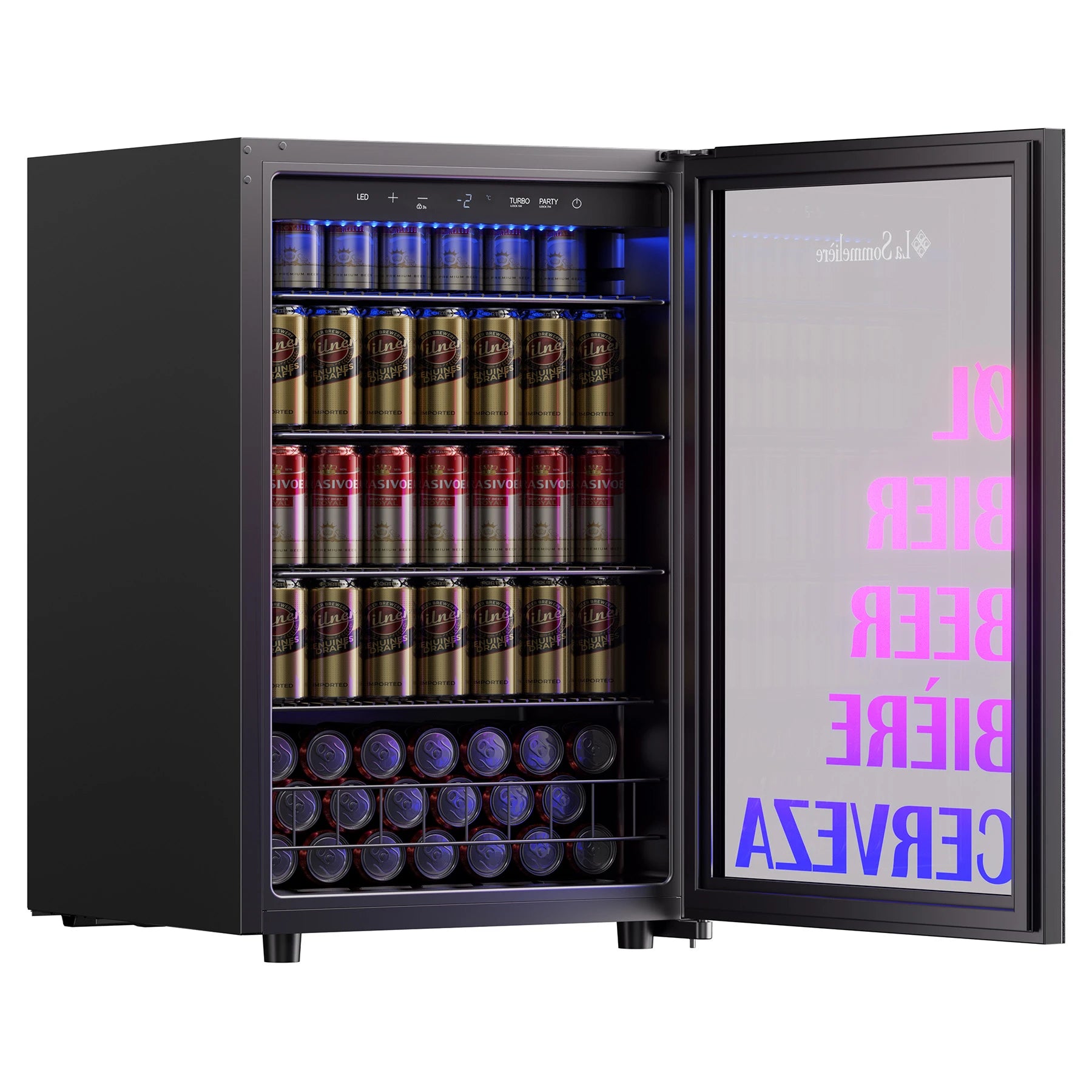 Nevera La Sommelière BEER150 abierta, con estantes llenos de latas organizadas y puerta de vidrio iluminada con la palabra “cerveza” en varios idiomas.