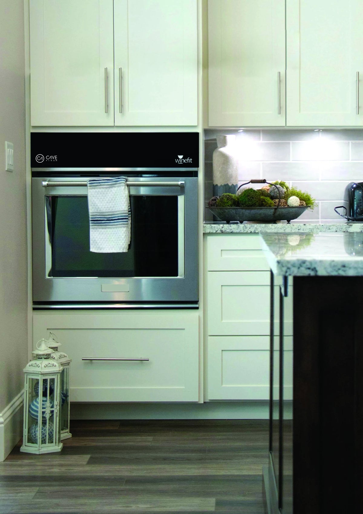 Cave Vinum ALL-IN 1 Slim Winefit preserver installed in a kitchen column