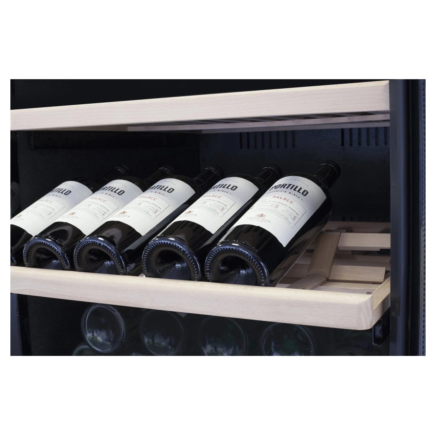 Vinoteca Caso Design WineChef Pro 126 2D de 126 botellas, doble zona, detalle del modelo.
