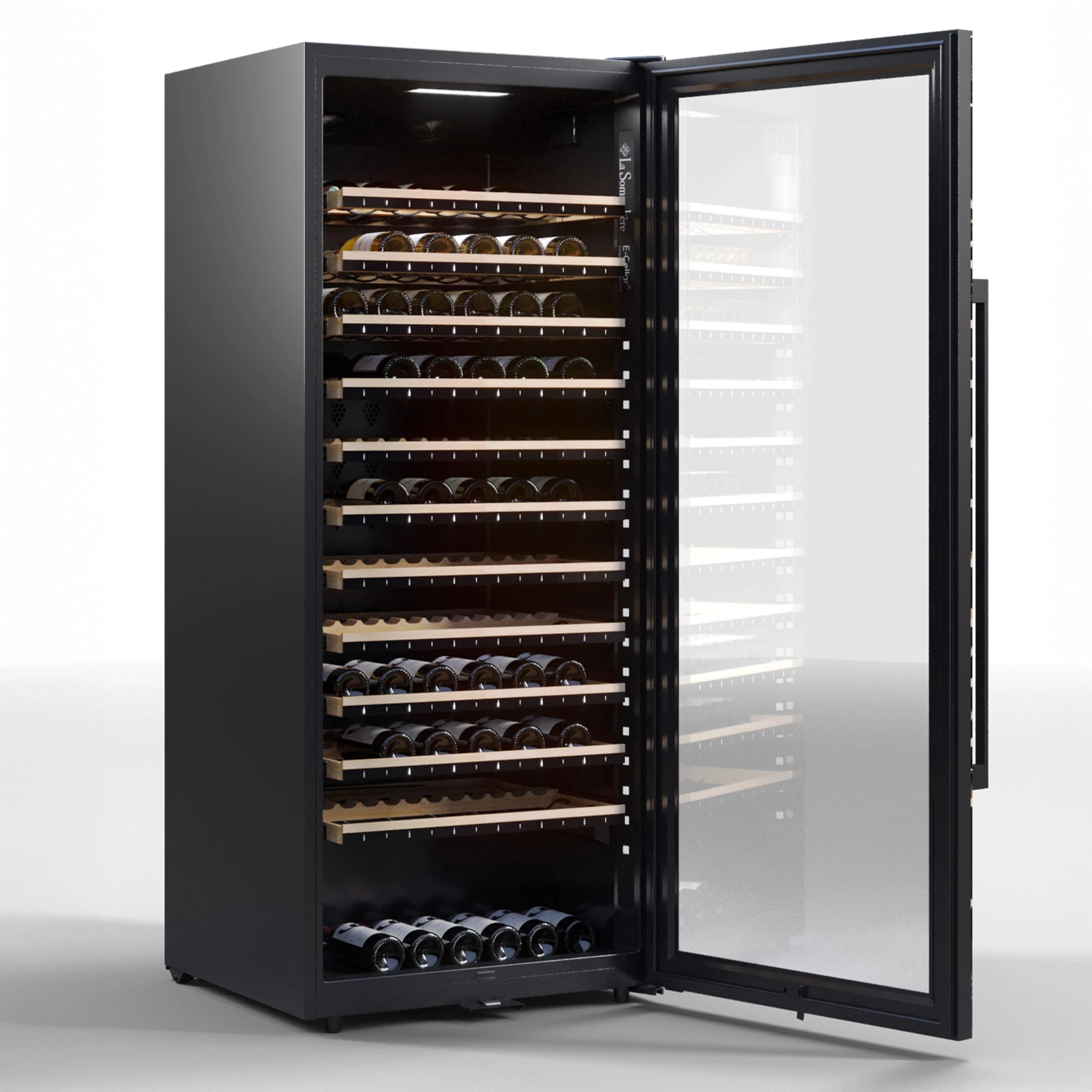 Vista de la Vinoteca 149 botellas La Sommelière ECELLAR150G2 repleta de botellas en estantes de madera