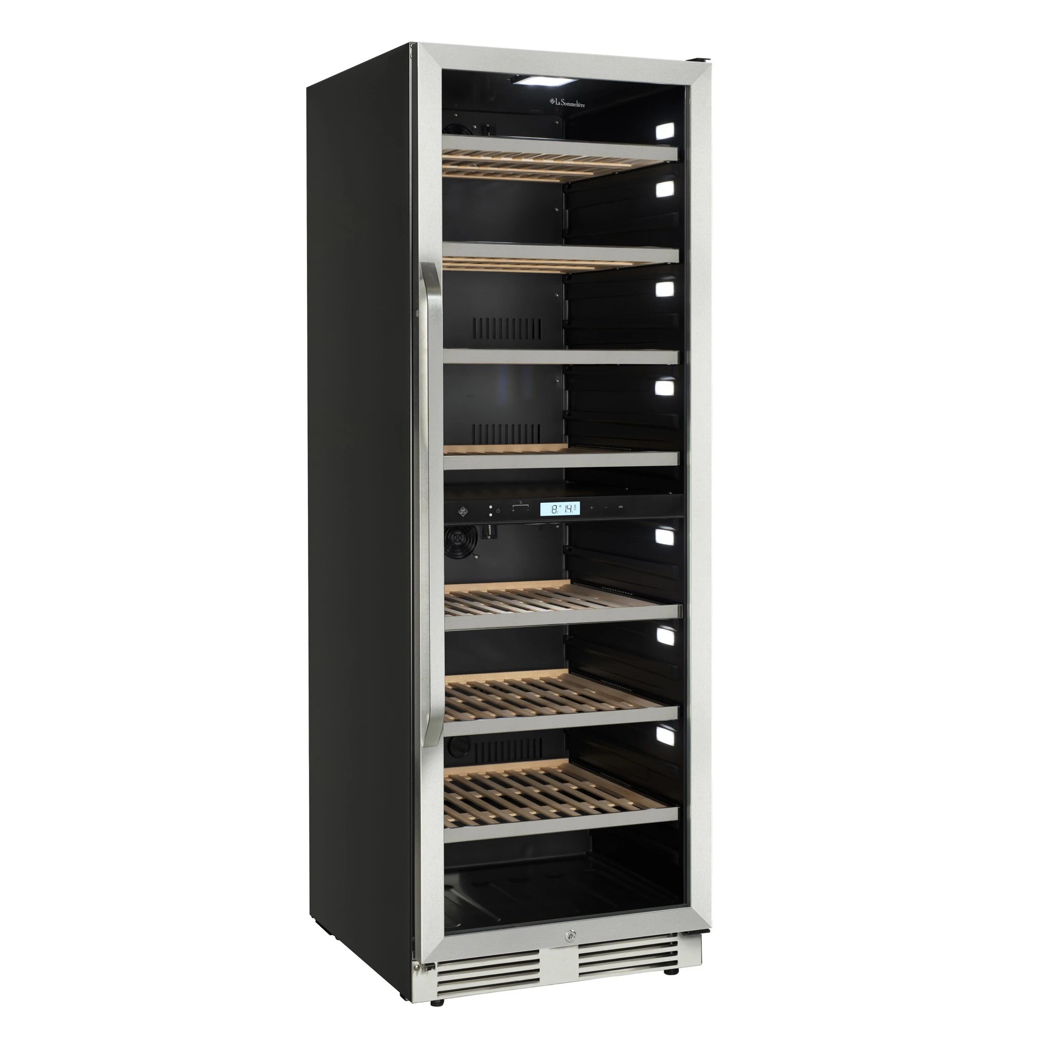 Vinoteca La Sommelière MT150DZ vista en ángulo, sin botellas en su interior. Muestra estantes de madera distribuidos verticalmente, iluminación LED en ambos laterales, panel de control digital con doble zona de temperatura y diseño de puerta con marco metálico y tirador largo.