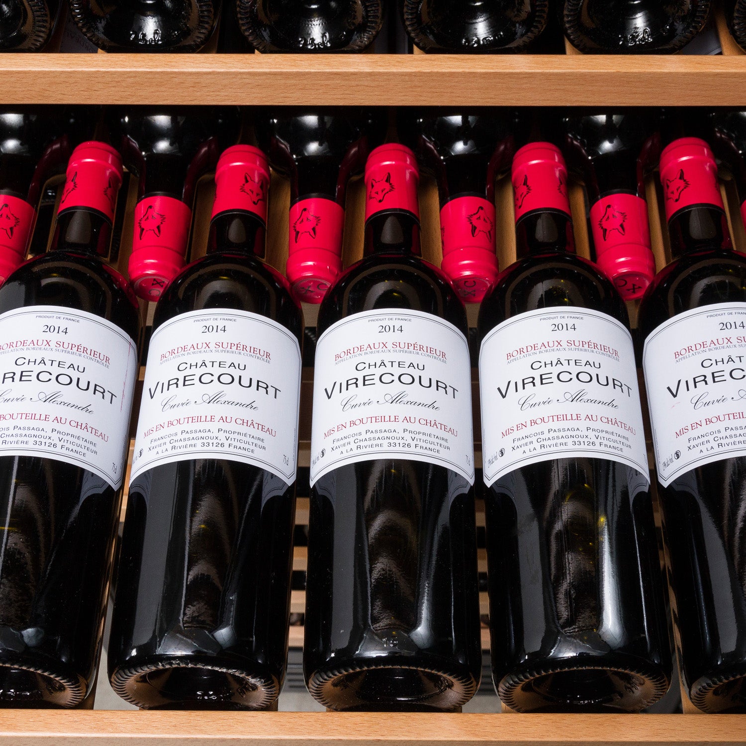 Vinoteca VInobox 168 botellas 168GC 2T Negro bandejas y botellas