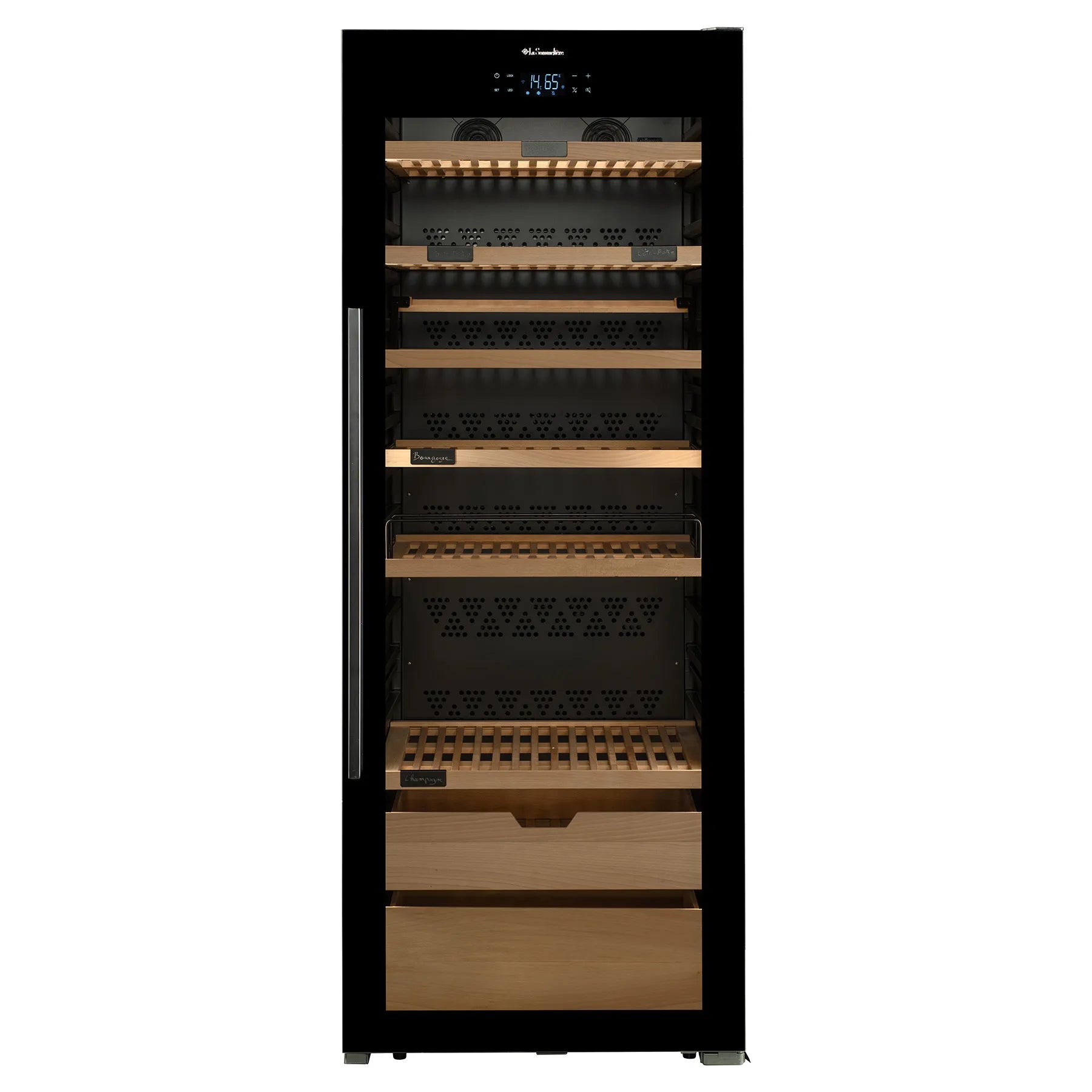Vinoteca La Sommelière VIP273 Edition vacía con puerta cerrada, panel digital superior e interior con estantes de madera y cajones de almacenamiento.