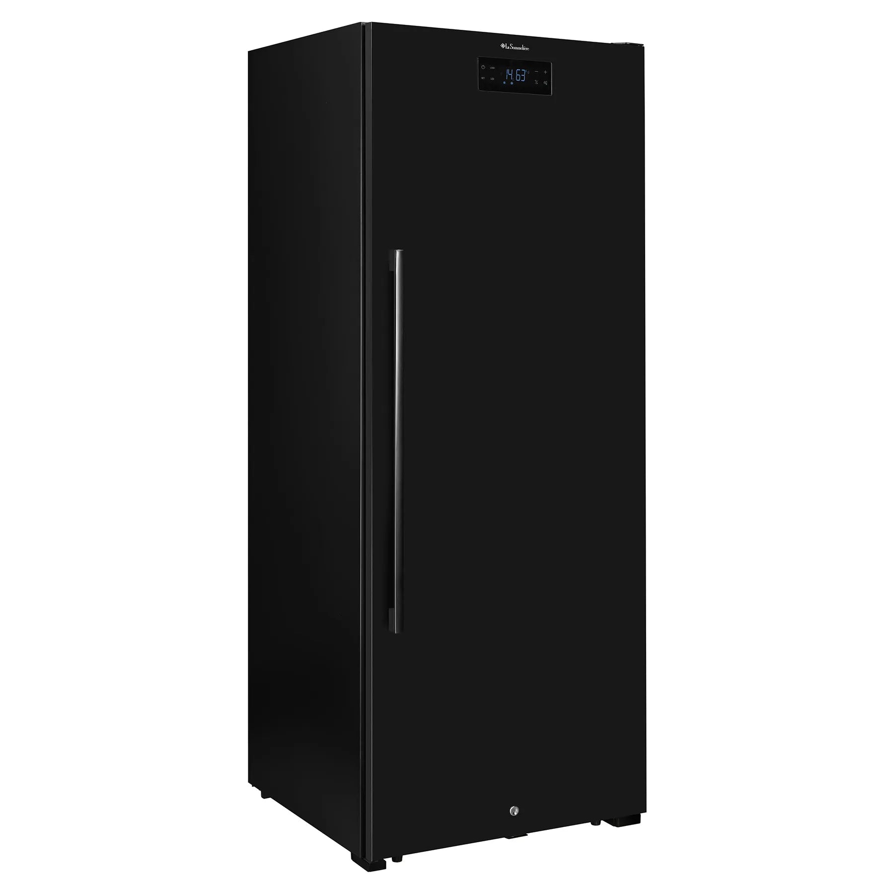 Vinoteca negra La Sommelière VIP275P Edition cerrada en ángulo, mostrando su diseño elegante, tirador vertical y panel de control digital superior.