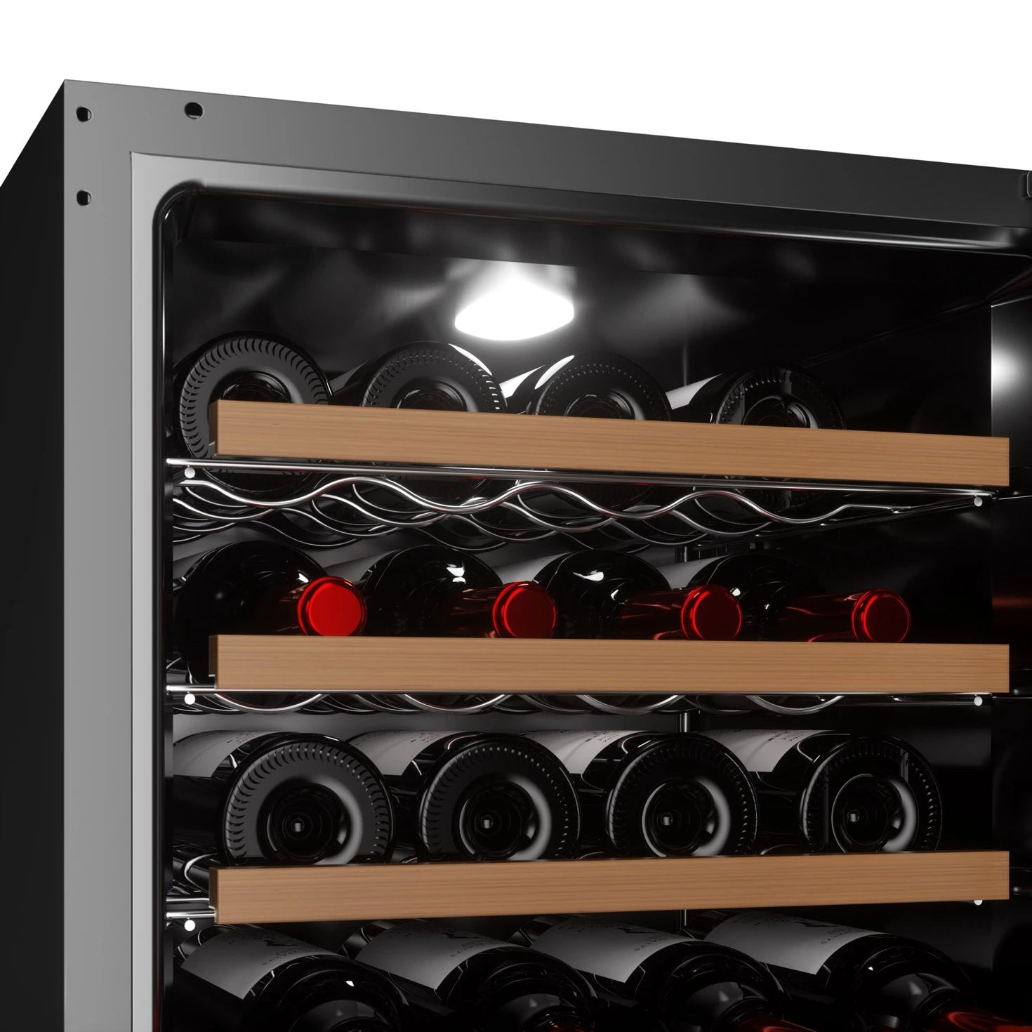 Primer plano del interior superior de la vinoteca Climadiff CUVEE28, con iluminación LED y botellas almacenadas en estantes de madera y soportes metálicos.