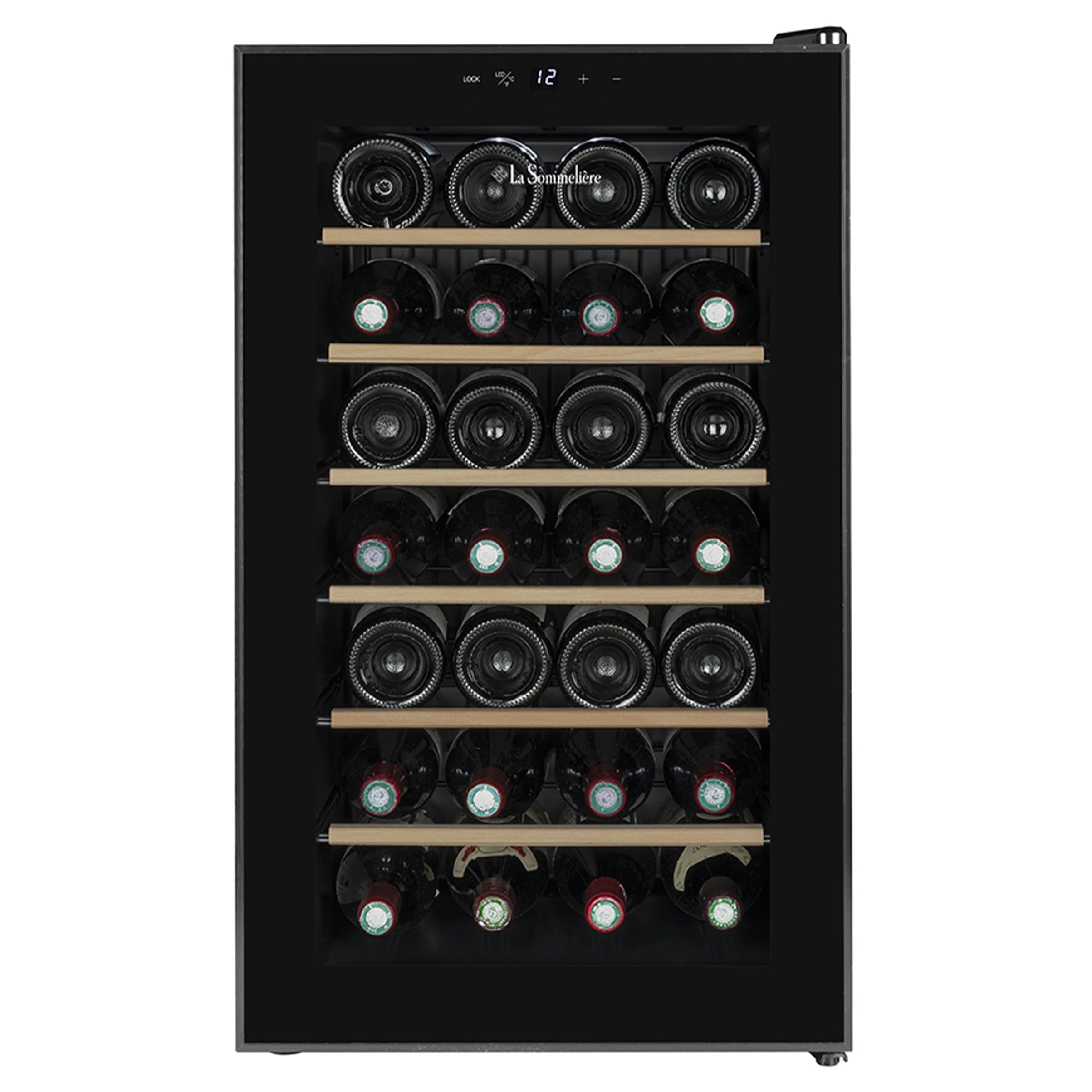 Vinoteca La Sommelière 28SILENCE vista de frente, con puerta de cristal transparente y seis estantes de madera, todos ocupados por botellas de vino colocadas horizontalmente.