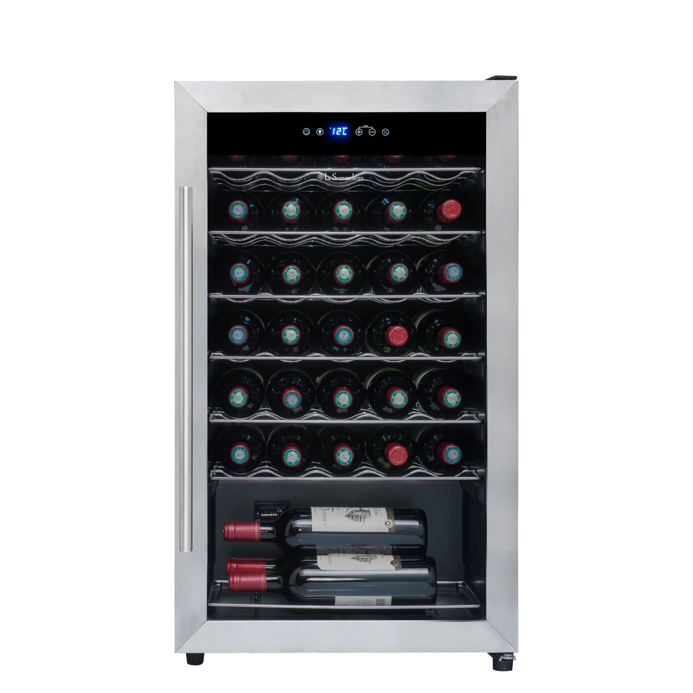 Vinoteca La Sommelière LS34A con capacidad para 34 botellas, diseño en acero inoxidable con puerta de vidrio, tirador vertical y panel de control digital en la parte superior; cuenta con estantes metálicos y zona inferior de almacenamiento.