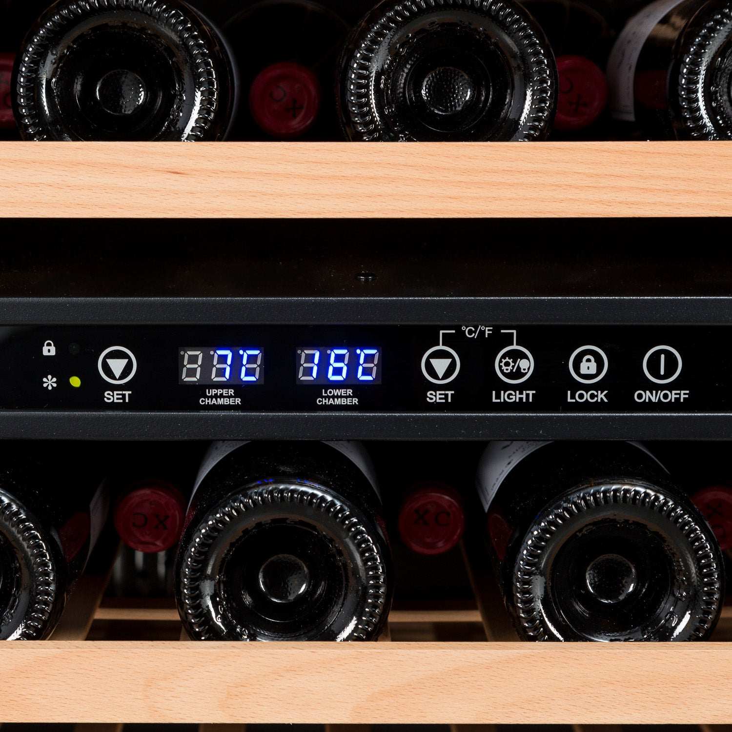 Vinoteca Vinobox 50 botellas 50GC 2T panel detalle