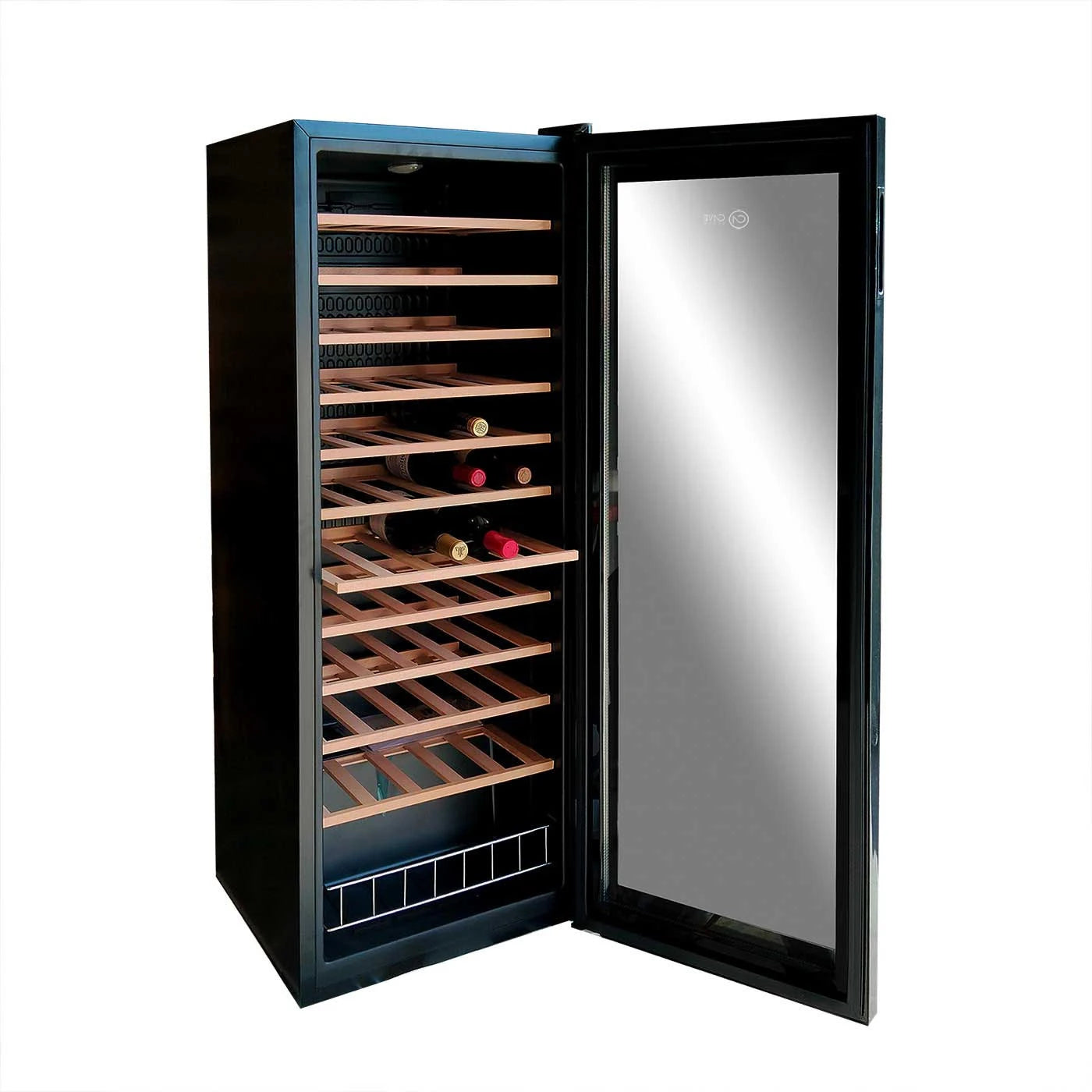 Cave Vinum CV-60-CWS, vinoteca de 60 botellas, interior con estantes de madera y botellas.
