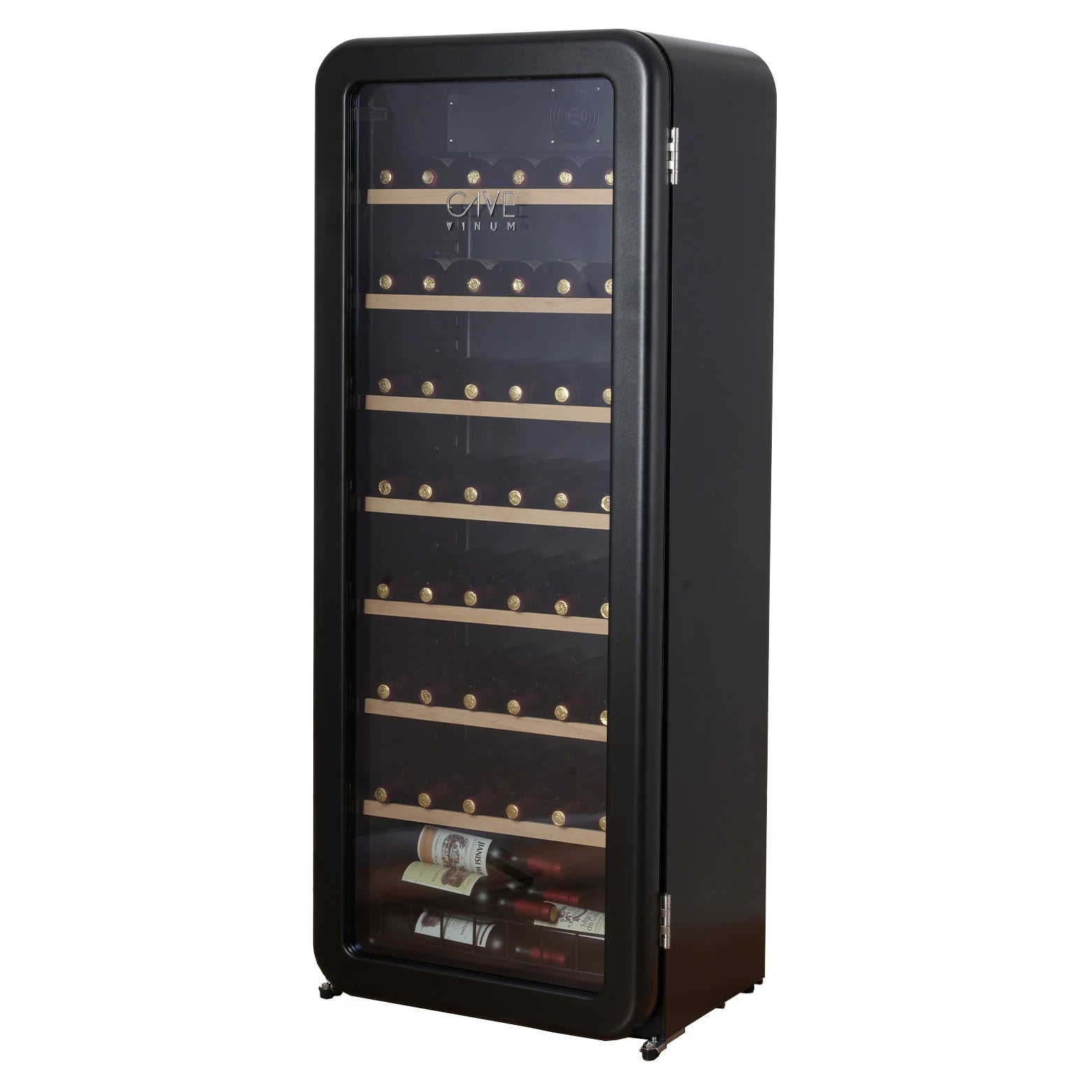 Vinoteca Cavevinum CV-76 en color negro con puerta de vidrio cerrada, mostrando botellas de vino organizadas en estantes de madera.