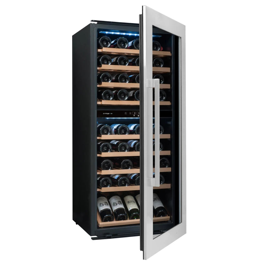 Imagen de la Vinoteca encastrable 79 botellas Avintage AVI81XDZA doble zona con la puerta entreabierta y vacía y lista para usar.