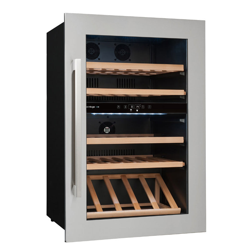 Posición frontal de la Vinoteca encastrable en columna 52 botellas Avintage AVI47XDZA doble zona con interior vacío.