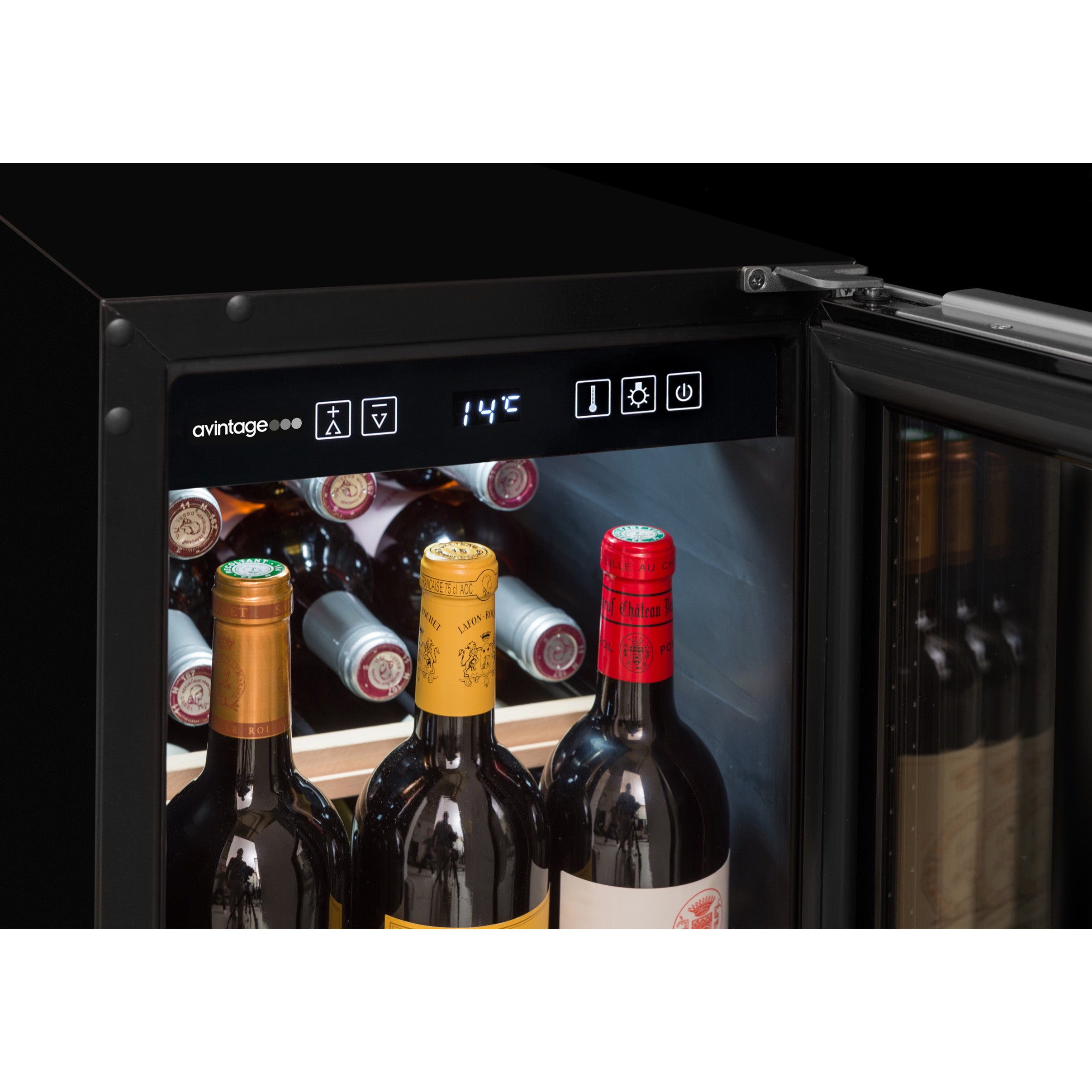 Zoom del panel táctil de la Vinoteca 22 botellas Avintage AVU23TB1 negra que muestra la pantalla y controles de temperatura.
