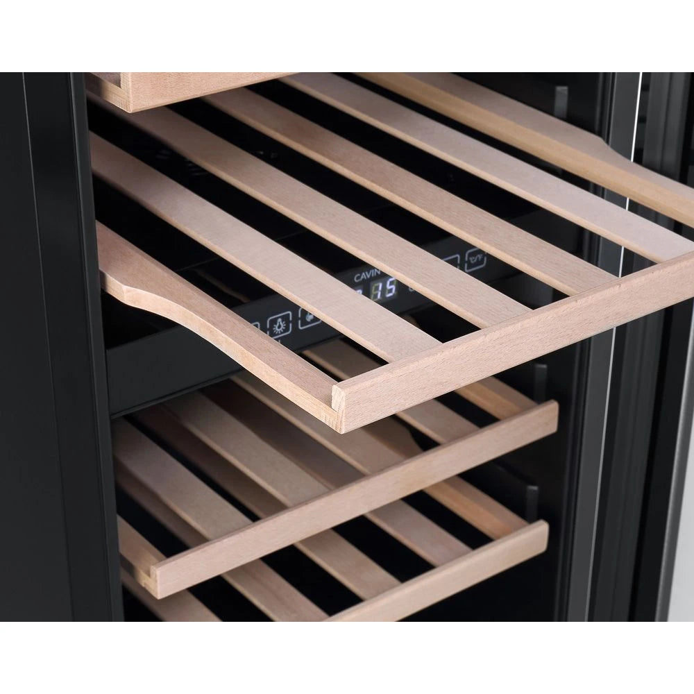 Vinoteca 28 botellas Cavin Arctic Collection 40D Fullglass Black vista de detalle de bandejas de madera deslizantes