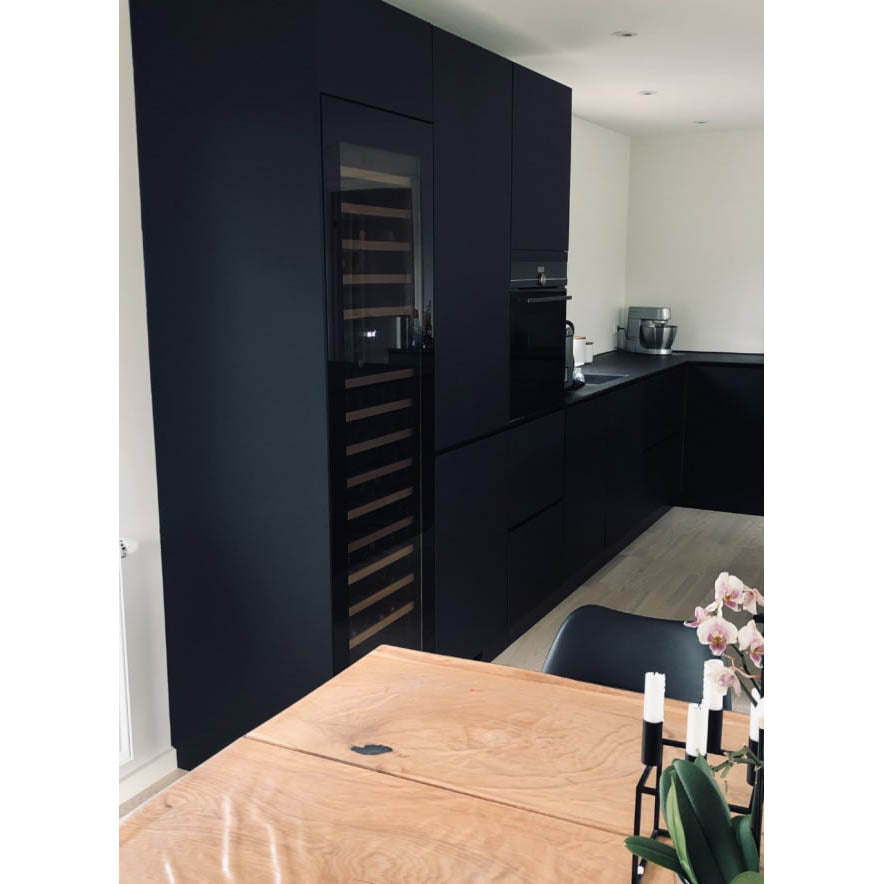 Built-in Wine Cooler 112 bottles mQuvée WineKeeper 112D Fullglass Black Push/Pull Dual-zone