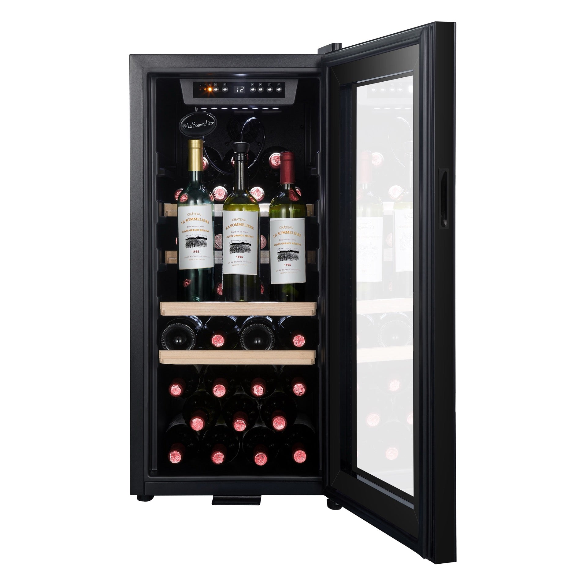 Vista de la Vinoteca 38 botellas La Sommelière LS38BLACK repleta de botellas en estantes de madera