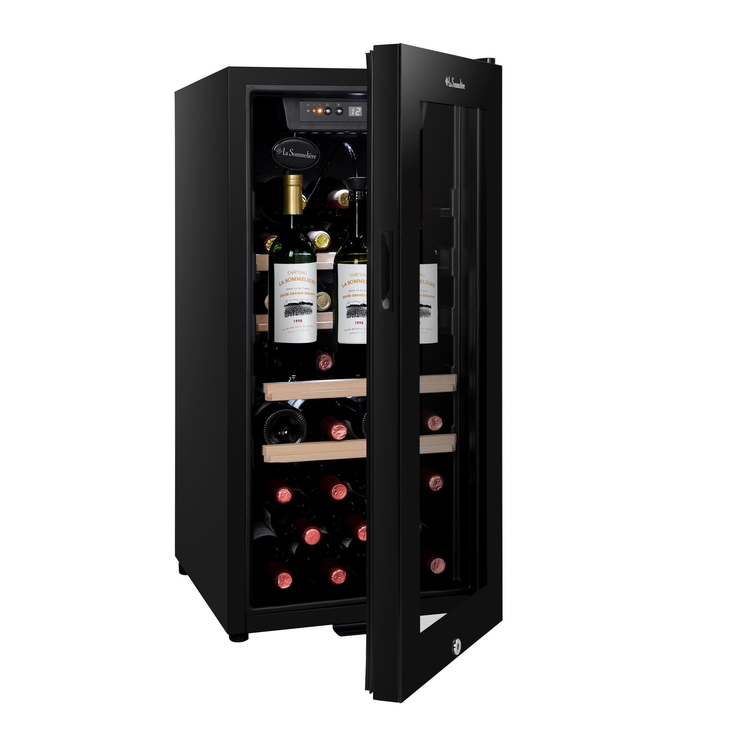 Vista de la Vinoteca 38 botellas La Sommelière LS38BLACK con estantes de madera llenos de botellas