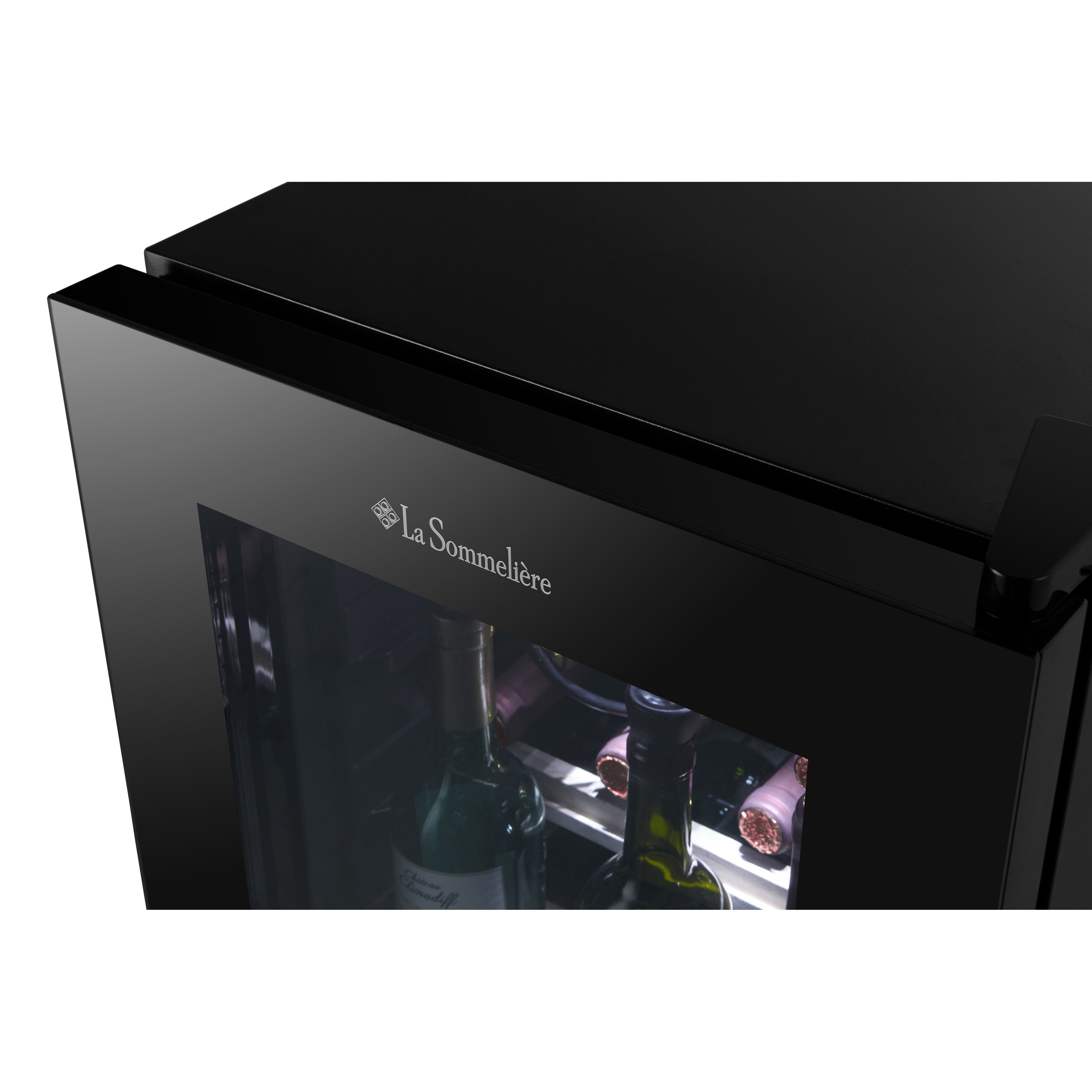 Vista de la Vinoteca 38 botellas La Sommelière LS38BLACK cargada de botellas de vino tinto y blanco