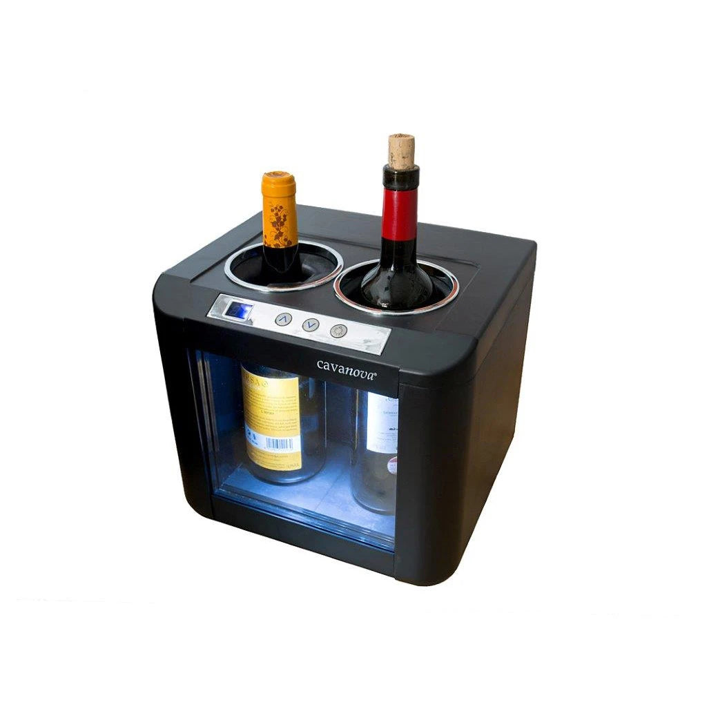 Enfriador de vino horizontal Cavanova con una botella abierta y otra cerrada colocadas en la parte superior.