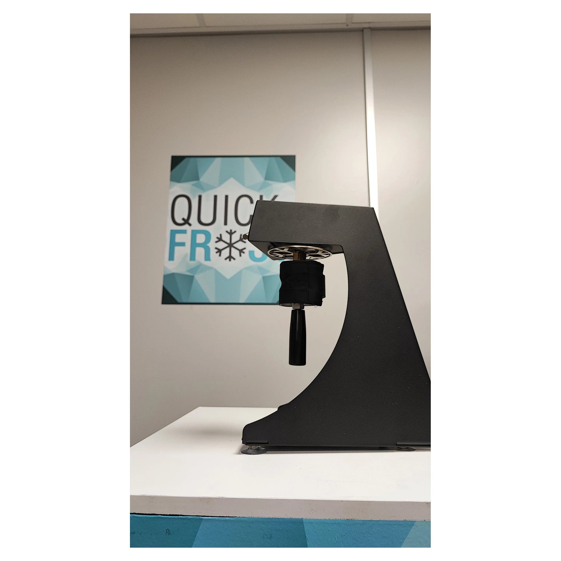Escarchadora de copas y vasos + accesorio hielo seco QuickFrost ICG-5000