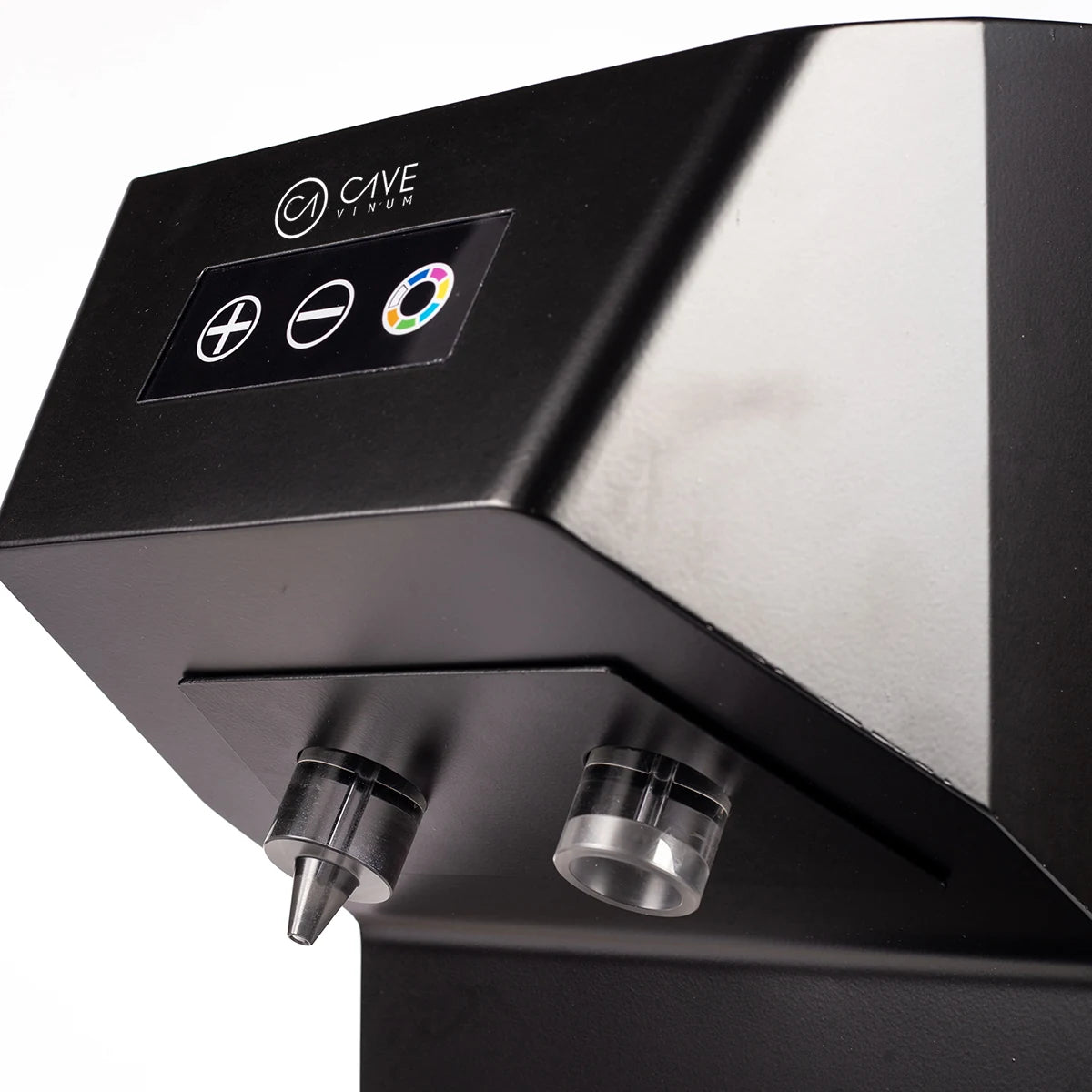 Close-up of the nozzles of the Cave Vinum Duravin+ by Winefit preserver