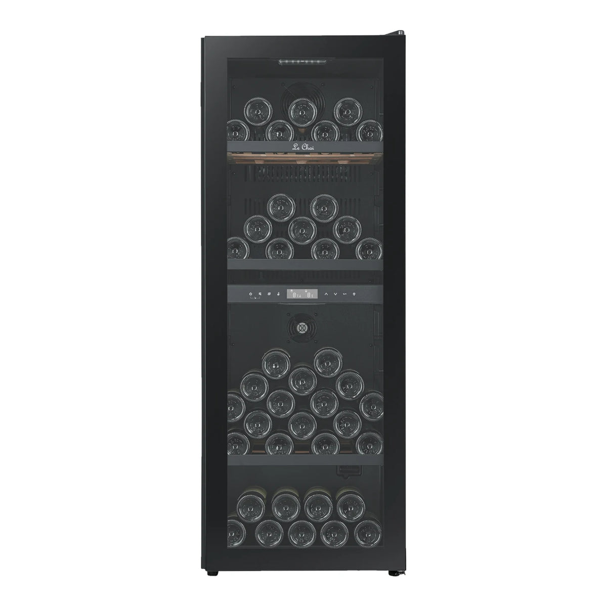 Vinoteca Le Chai LCT2FS100 de 100 botellas, vista frontal con la puerta cerrada, llena de botellas, con los estantes con frontal Black Inox.