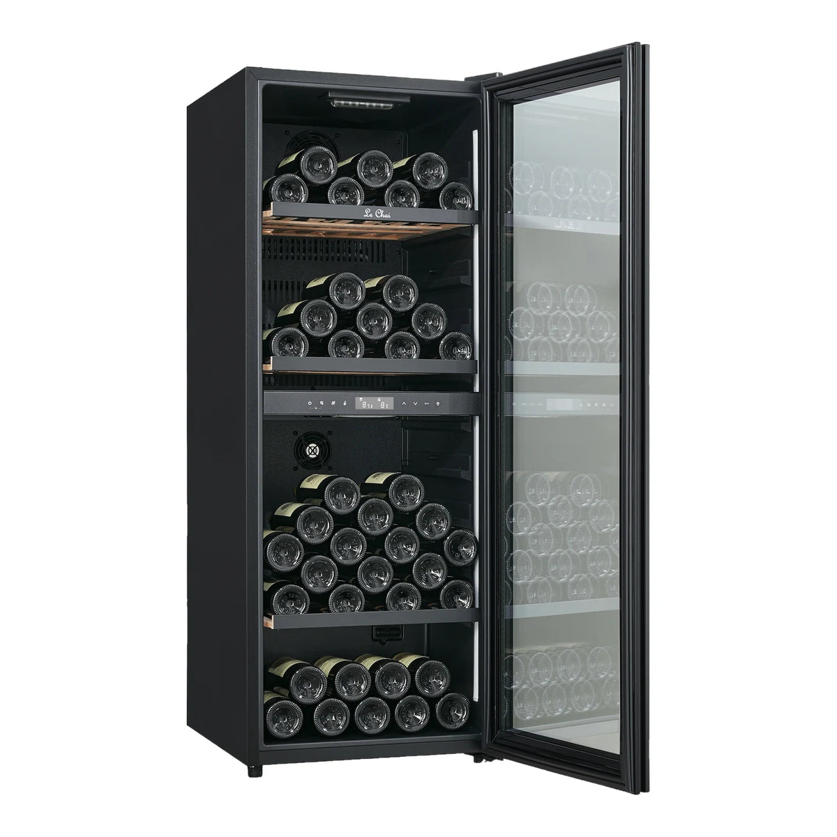 Vinoteca Le Chai LCT2FS100 de 100 botellas, vista de tres cuartos con la puerta abierta y las botellas en los estantes.