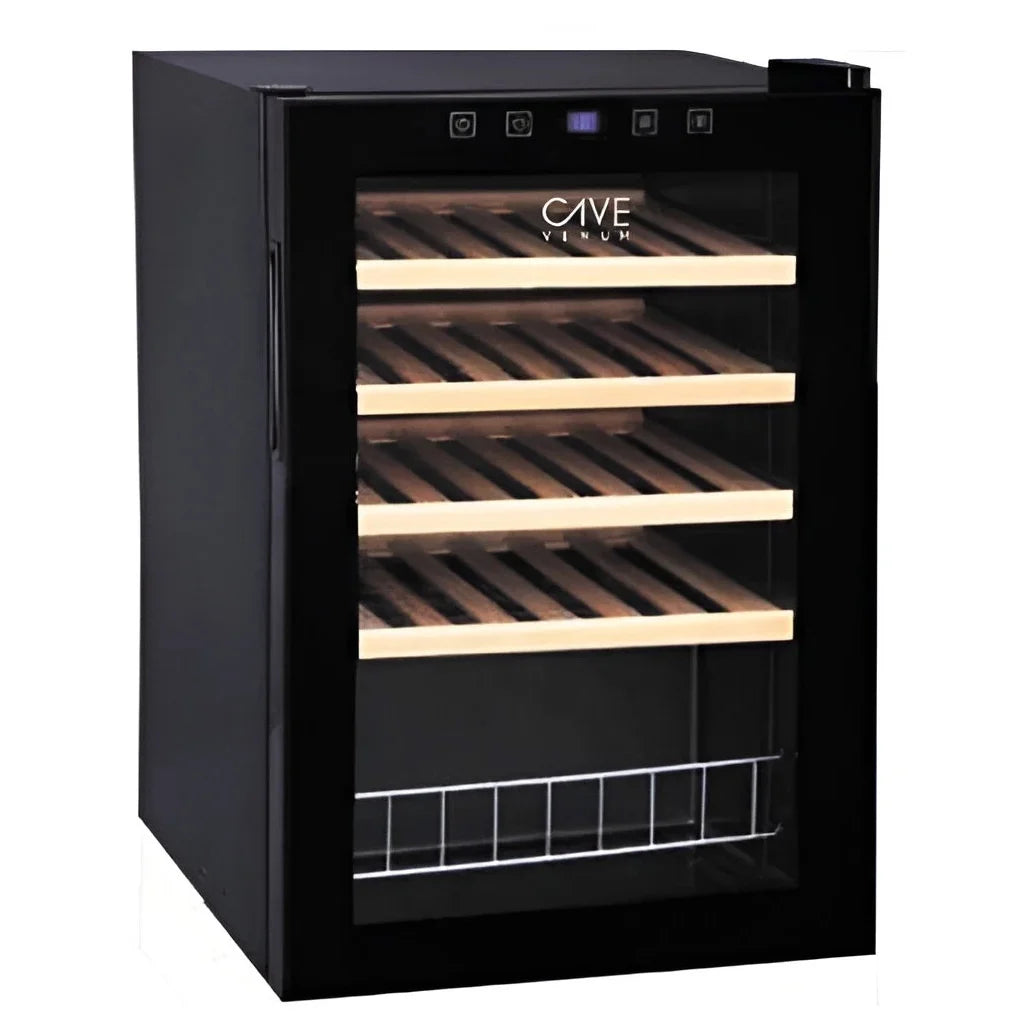 Cave Vinum CV-18-CWS, vinoteca de 18 botellas, detalle del interior con baldas de madera.
