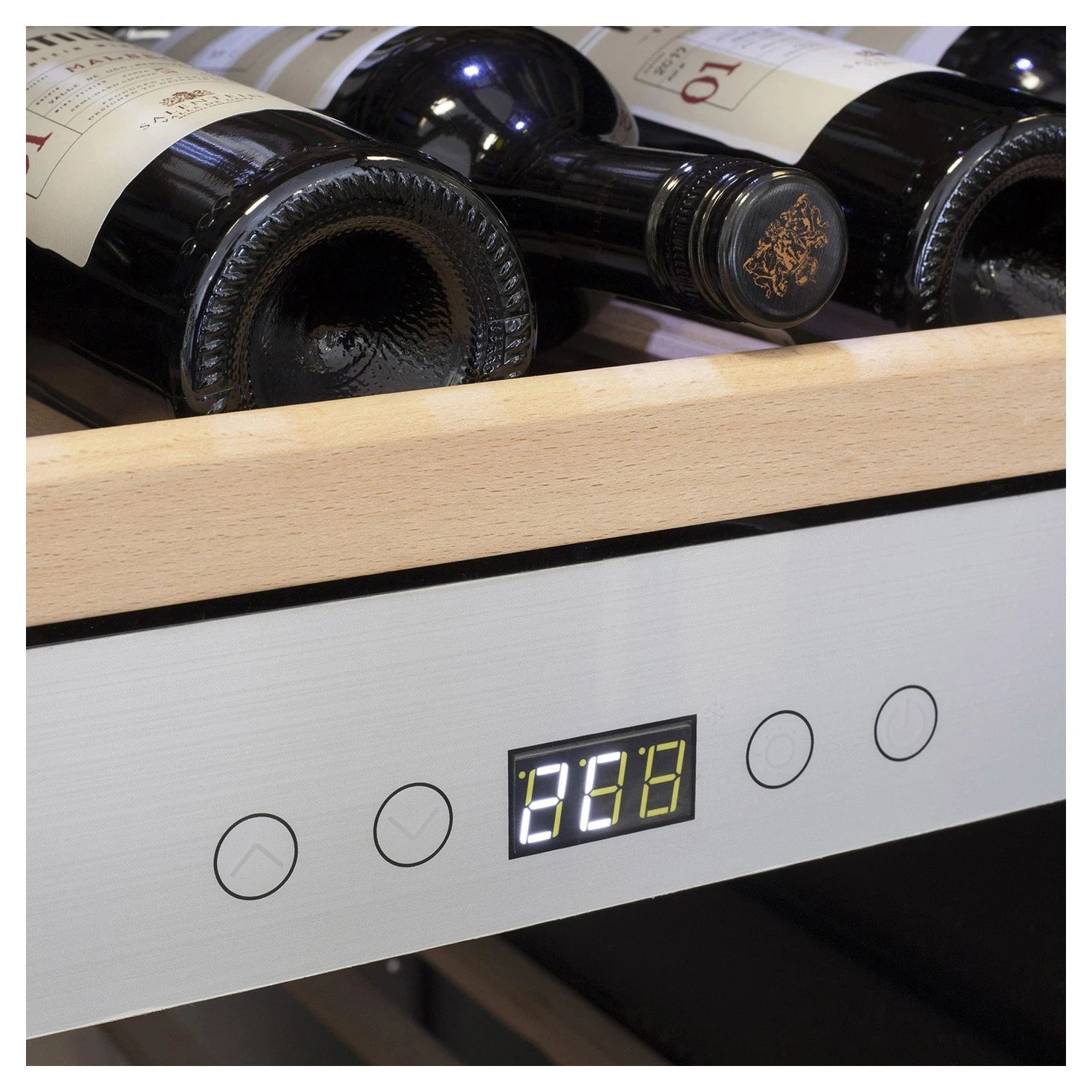 Caso Design WineComfort 180 Smart, vinoteca de 180 botellas con doble zona, fotografía del equipo.