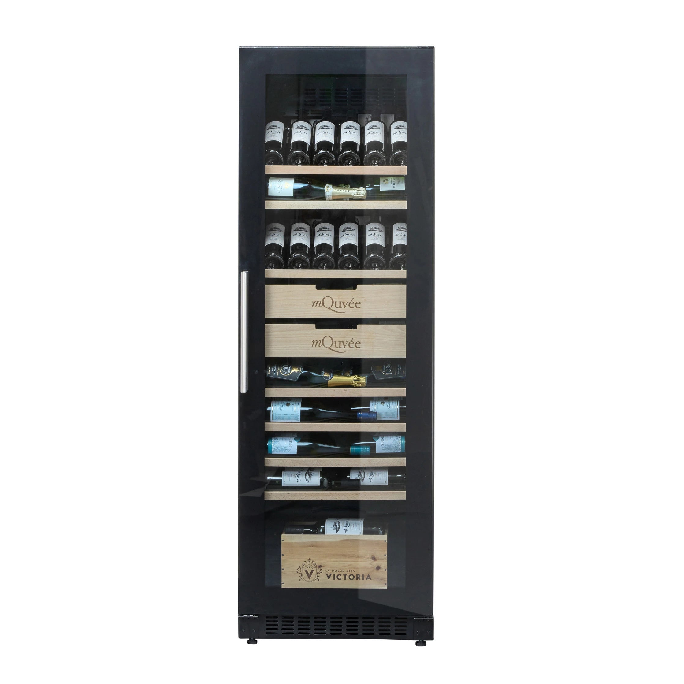 Frontal de la Vinoteca 200 botellas mQuvée VELVET 125 Premium Package, con puerta de cristal y marco negro, mostrando múltiples estantes de madera con botellas de vino dispuestas horizontalmente y cajas de madera etiquetadas mQuvée y Victoria en su interior.