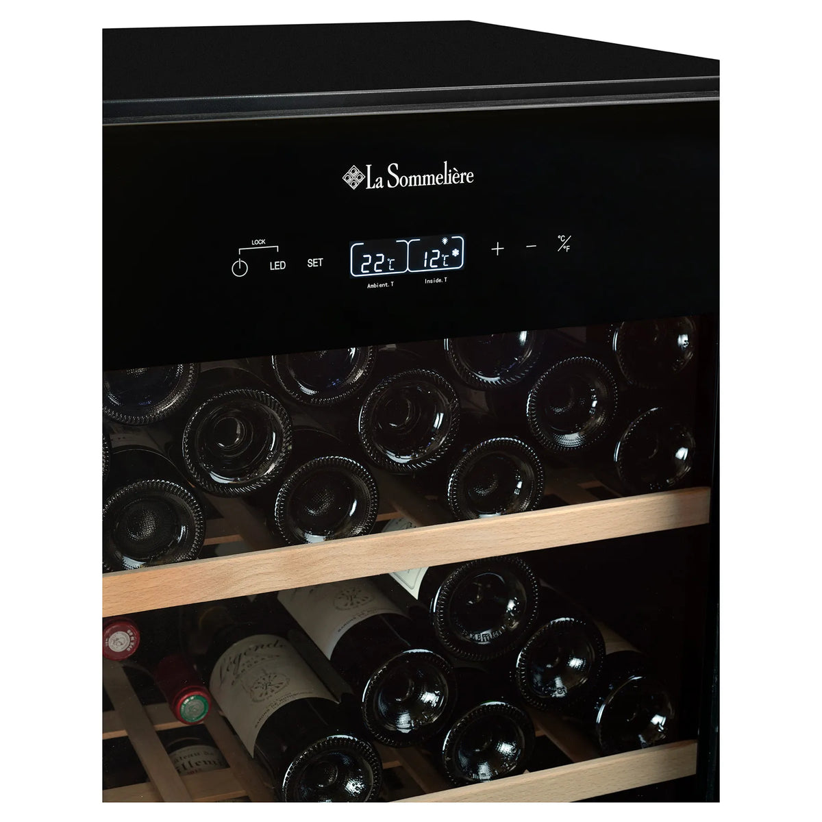 Detalle del panel de control digital de la vinoteca La Sommelière CLASSIC240