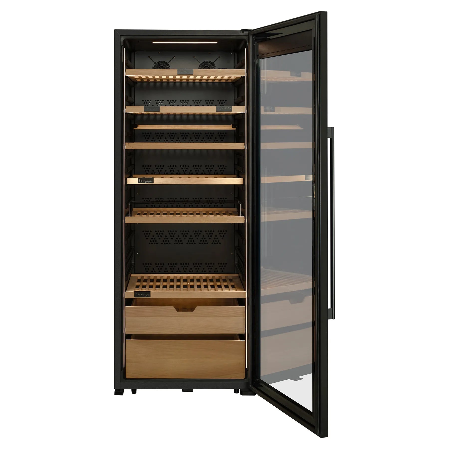 Vinoteca La Sommelière VIP273 Edition vacía con puerta abierta, iluminación interior y múltiples estantes de madera junto a cajones inferiores de almacenamiento.
