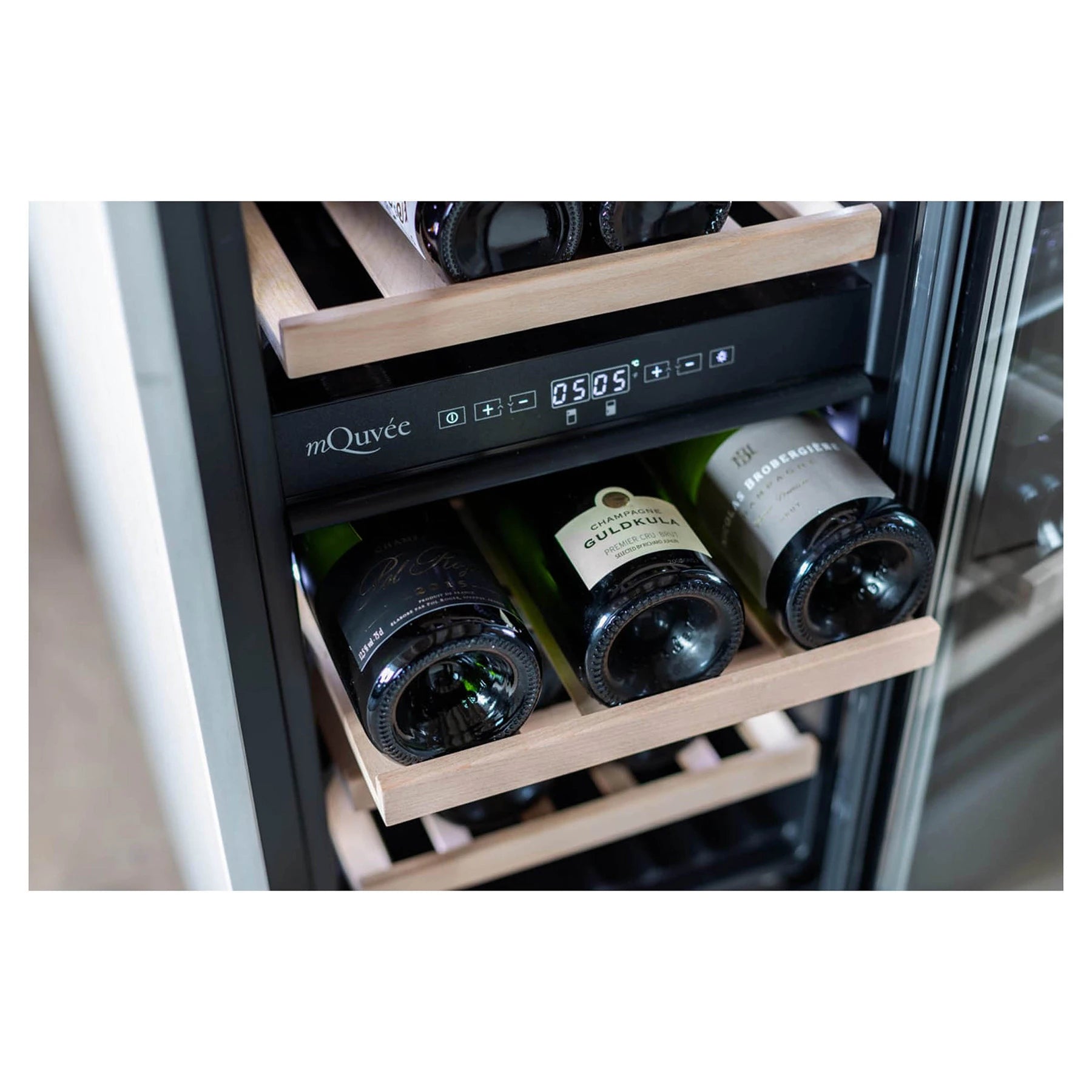 Wine Cooler 28 bottles mQuvée WineCave 700 40D Modern Dual-zone
