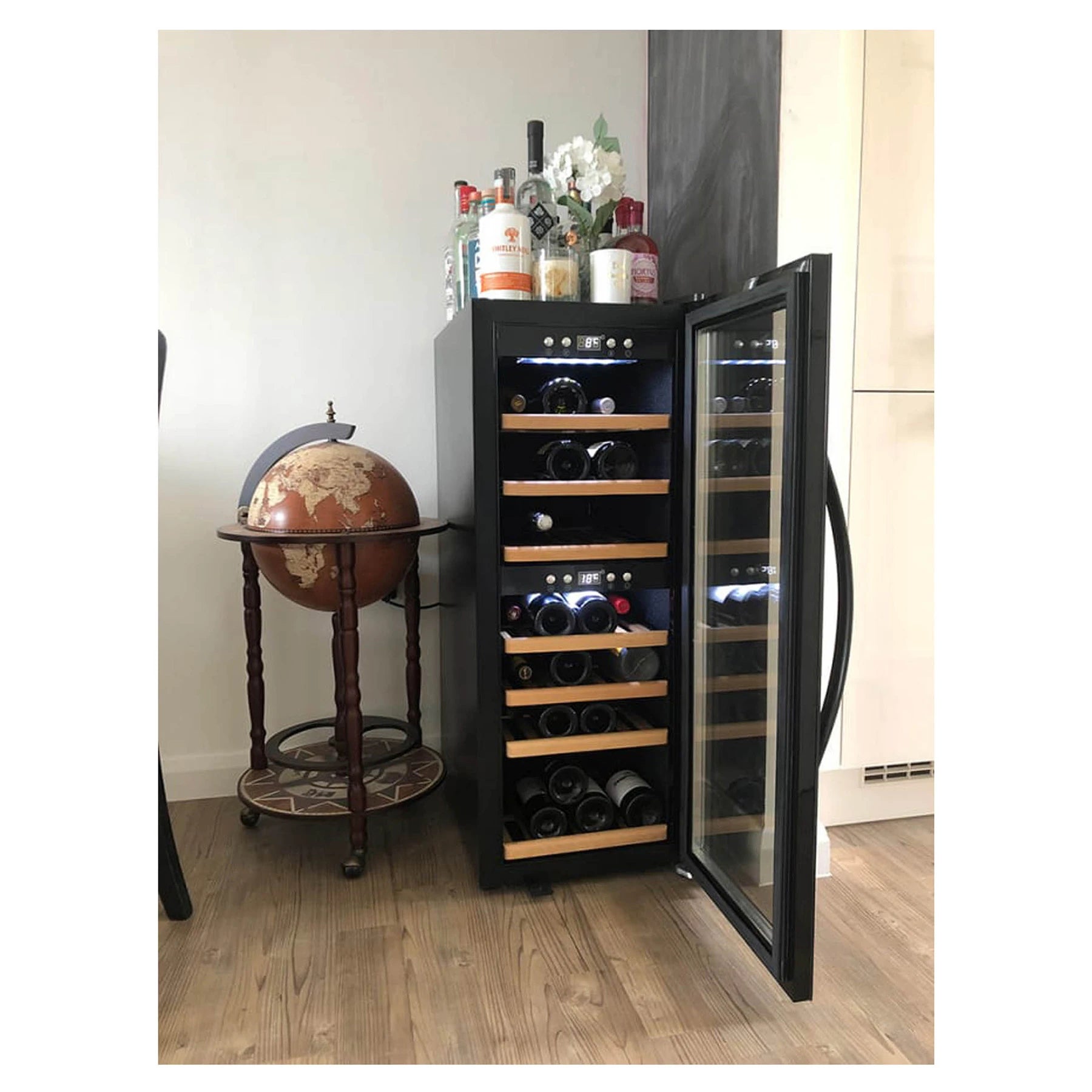 Wine Cooler 38 bottles mQuvée WineExpert 38 Fullglass Black Dual-zone