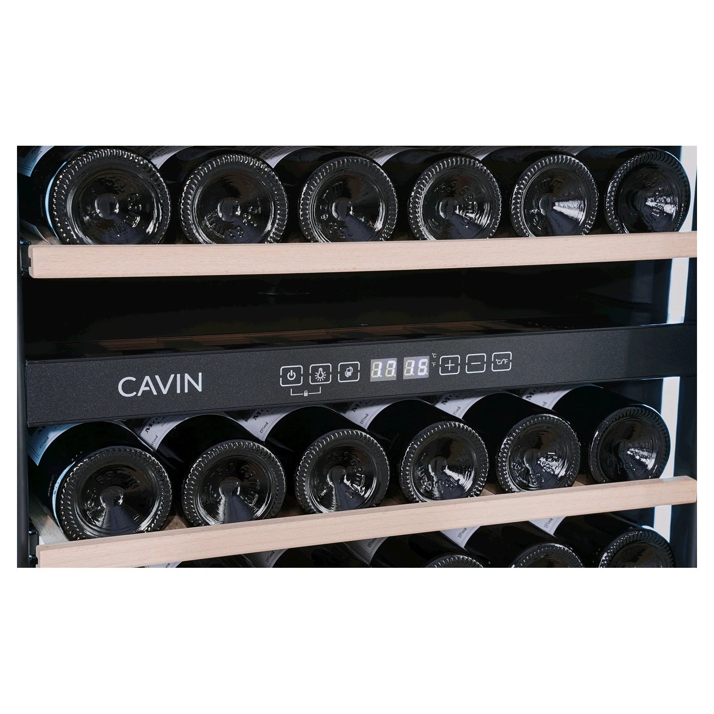 Vinoteca Cavin Scandinavian Collection 90 Fullglass Black, vista del equipo con puerta acristalada.