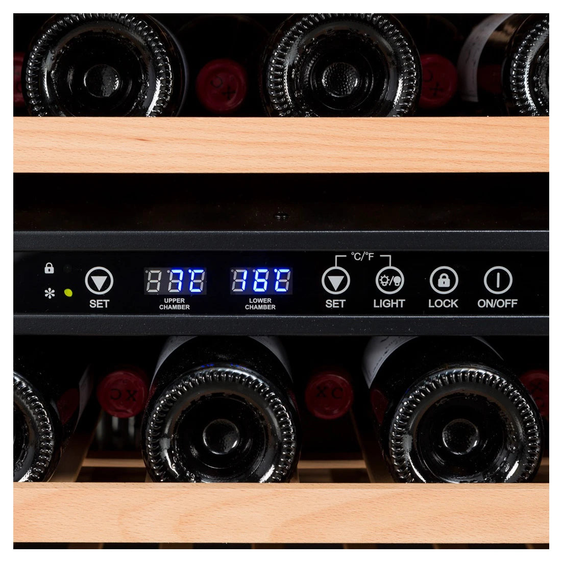 Vinoteca Vinobox V50 GC 2T Black con control digital de temperatura e iluminacion interior.